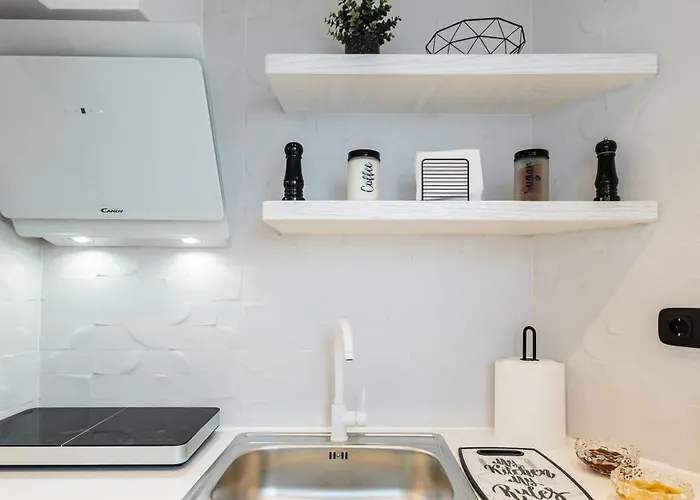 Anora Naxos * Naxos City