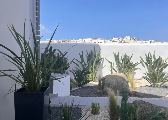 Anora Naxos * Naxos City