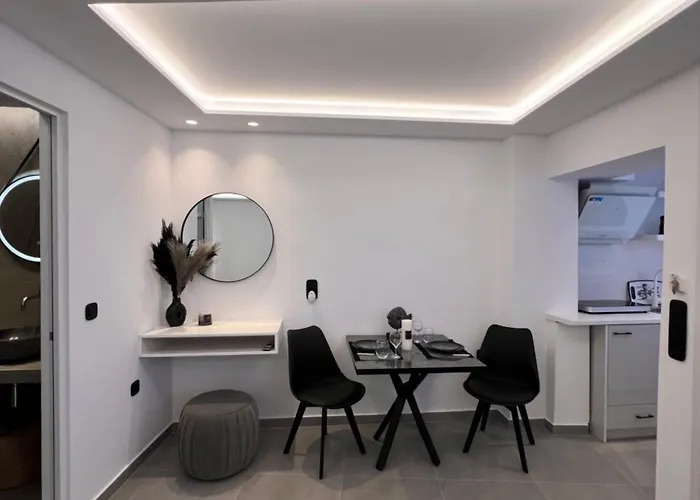 Anora Naxos * Naxos City